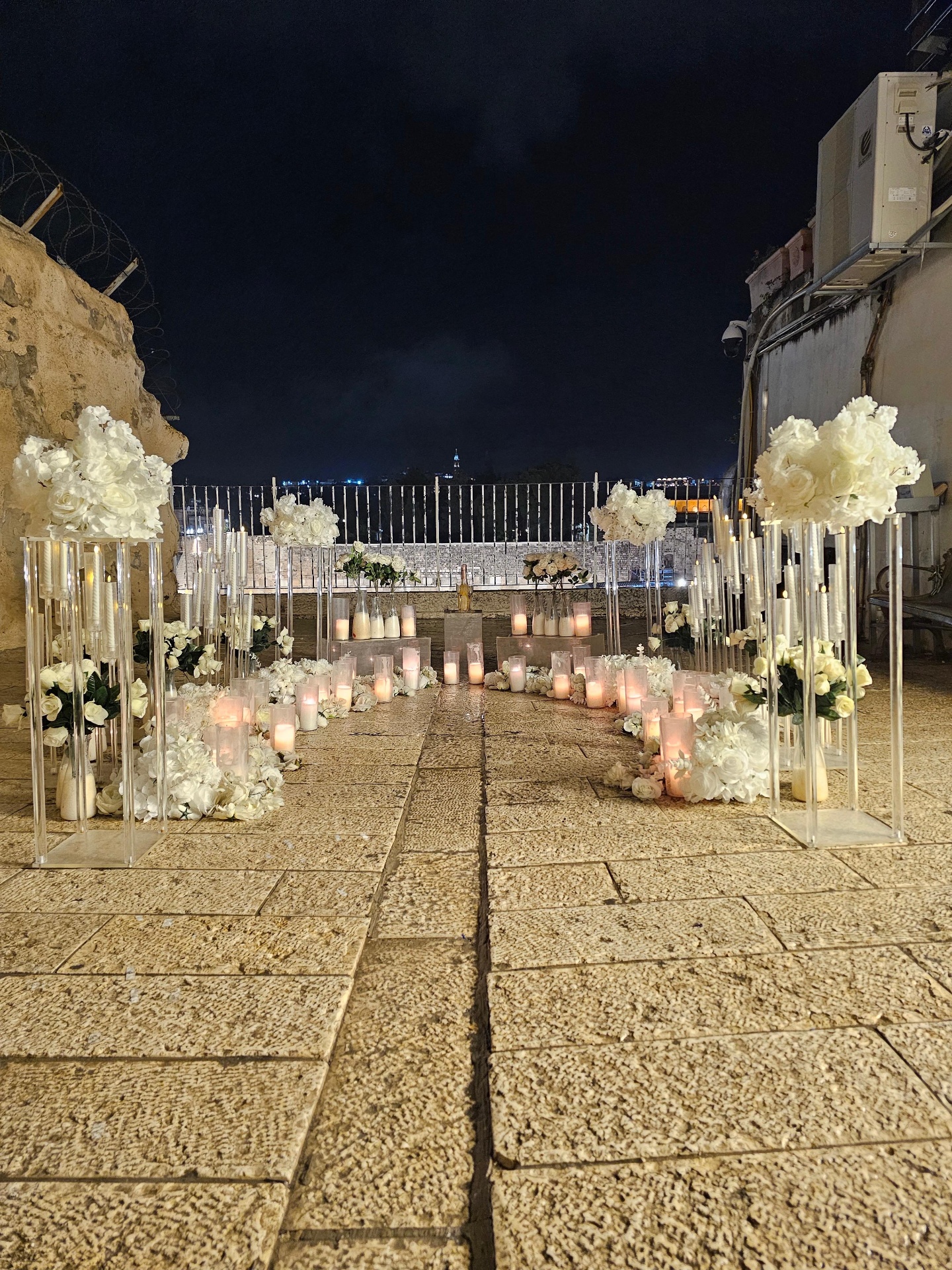 עיצוב פמוטים ונרות בלילה