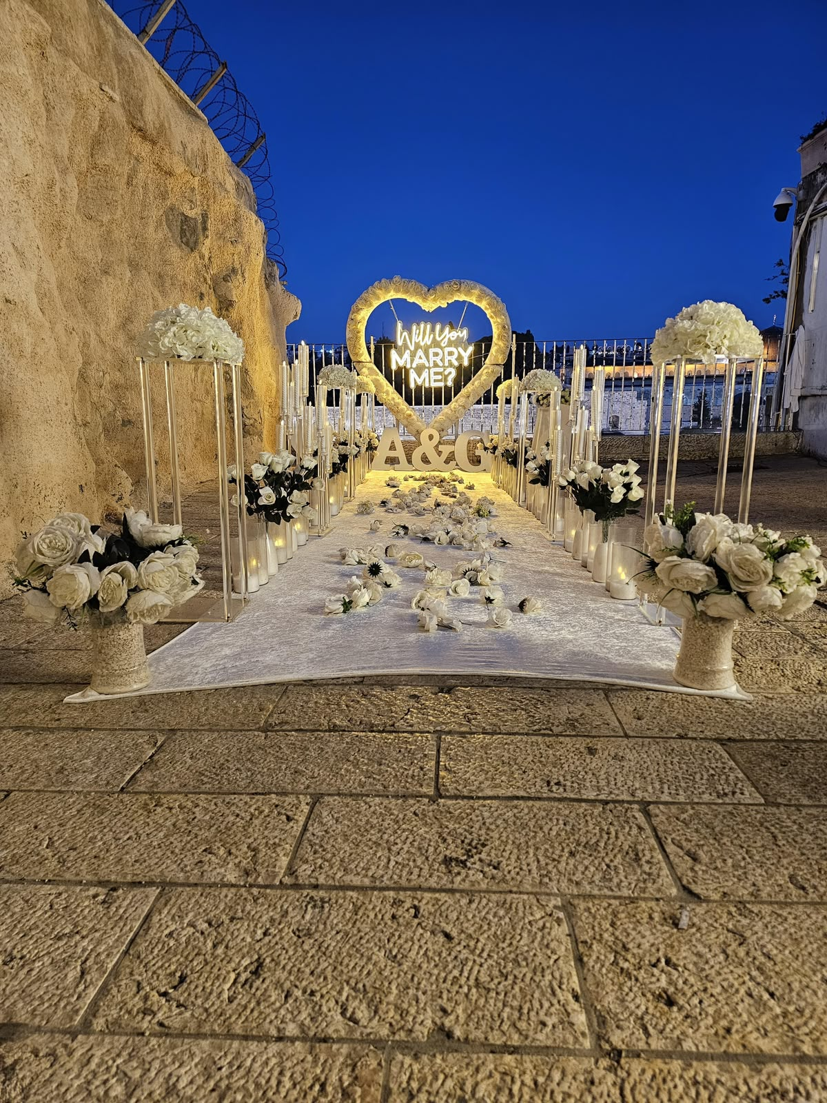 לב מואר Will You Marry Me A&G
